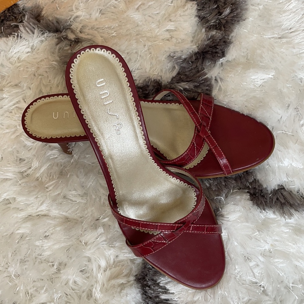 Sandals - Picture 2 of 5